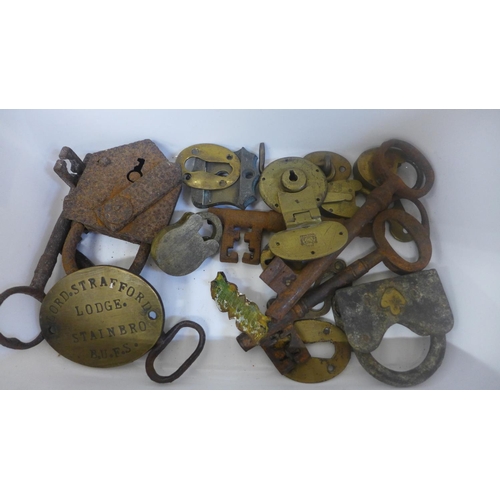 684 - Victorian keys, locks, etc.