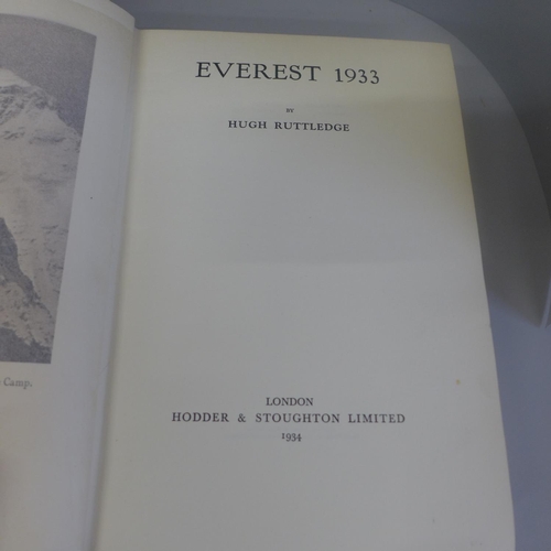 712A - Three volumes, Mount Everest The Reconnaissance 1921 (Arnold), The Fight For Everest 1924 (Arnold), ... 