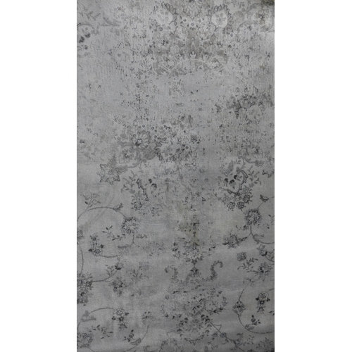 1606 - A contemporary cream and grey ground vintage style carpet, 200xm x 300cm