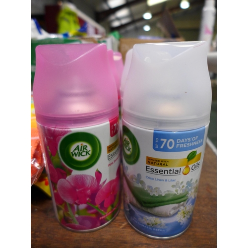 3129 - 8 Bottles of Airwick Freshmatic Rills (250ml), Spontex microfibre cloths and 2 packs of Marigolds * ... 