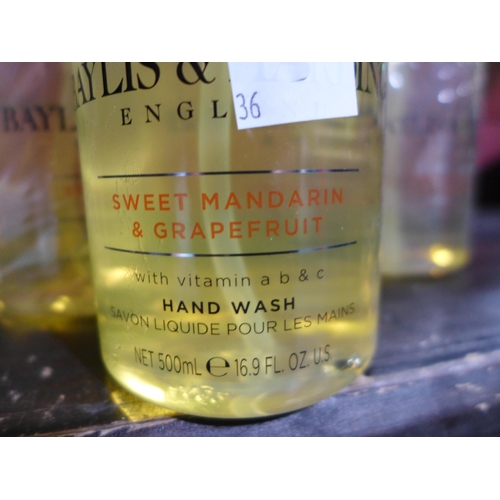 3164 - 5 x 500ml Bottles of Baylis & Harding Sweet Mandarin and Grapefruit hand wash * this lot is subject ... 