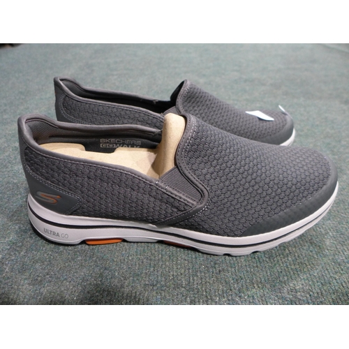 3208 - Pair of men's grey Gogamat slip-on Skechers UK 11 * this lot is subject to VAT