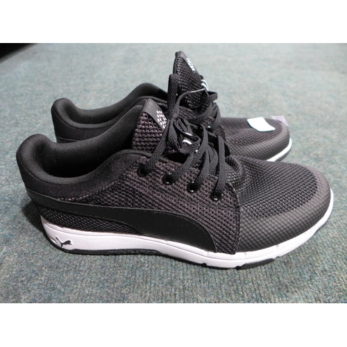 3212 - Pair of men's black Puma Golf trainers, UK 9 * this lot is subject to VAT