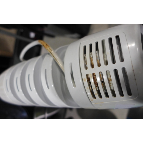 3292 - Delonghi Nano Radiator - model no TRNS0505M       (282-105)  * This lot is subject to vat