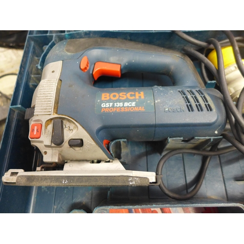 2018 - Bosch 110V jigsaw in case