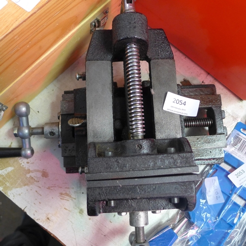 2054 - 100mm Cross machine vice