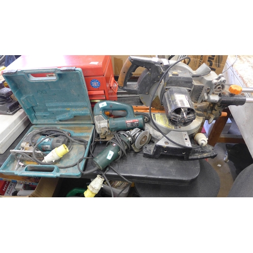 2157 - Job lot: 110v power tools, jigsaw, grinder, chop saw