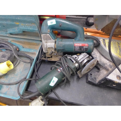 2157 - Job lot: 110v power tools, jigsaw, grinder, chop saw