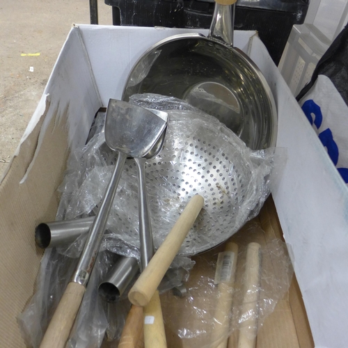 2177 - Job lot of kitchen utensils inc. stainless steel wok, stainless steel drainers and stainless steel l... 