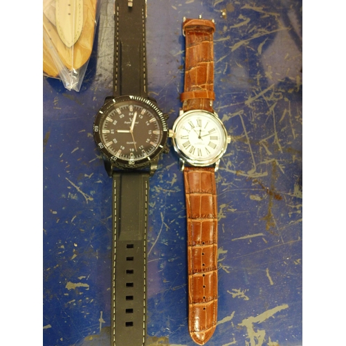 2276 - 10 Unused gent's fashion wristwatches