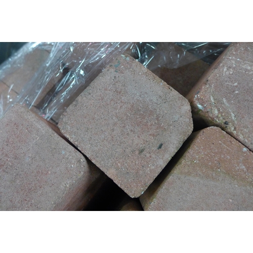 2434 - 160 Bullnose key kerbs - original RRP £3 + VAT each