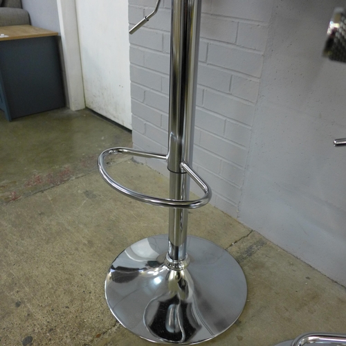 1335 - A pair of Hanna grey bar stools