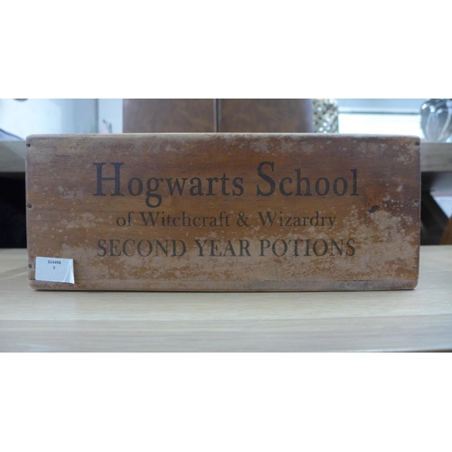 1343 - A large Hogwarts School wooden storage box   #