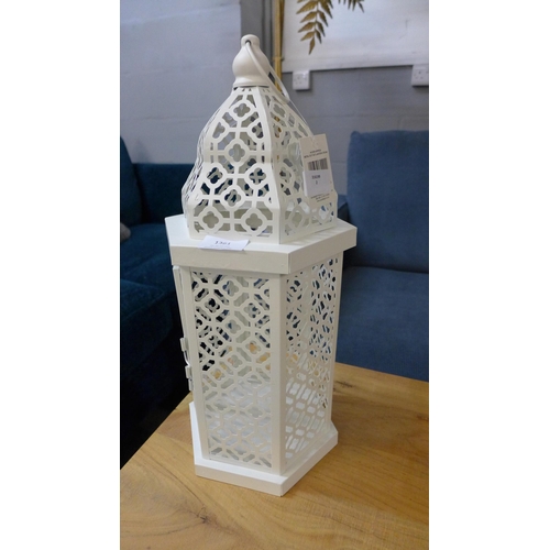 1361 - A large rustic cream metal lantern - H 44cms (64490212)