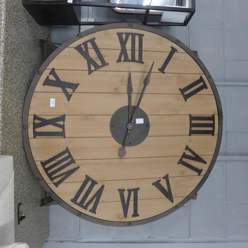 1543 - An industrial style wall clock