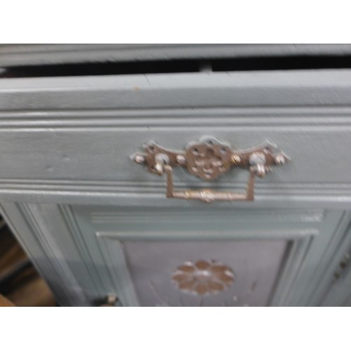 2430 - Blue bathroom cabinet