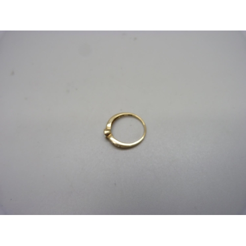 1074 - A 14ct gold and white stone ring, 2.6g, P