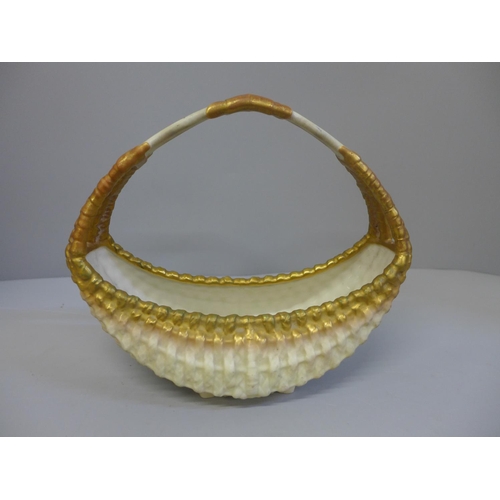 612 - A Royal Worcester basket, 2526, 18cm