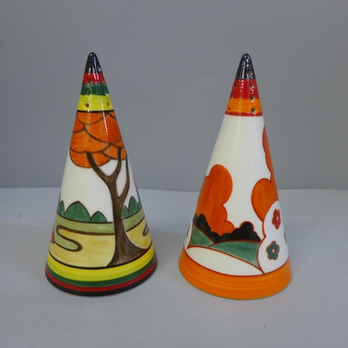 625 - Two Wedgwood Clarice Cliff Bizarre shakers, both a/f