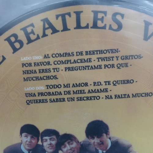 685 - A Mexican The Beatles picture disc