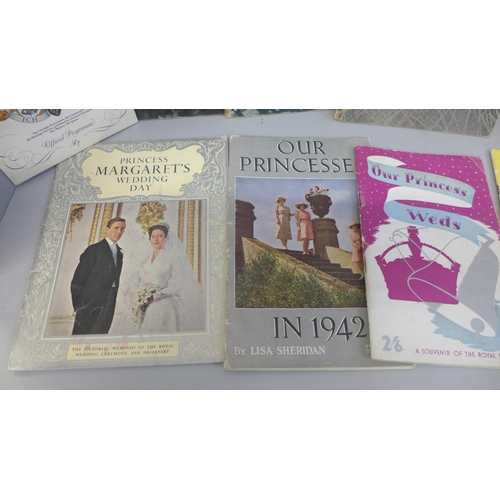 721 - 20th Century Military and Royalty booklets