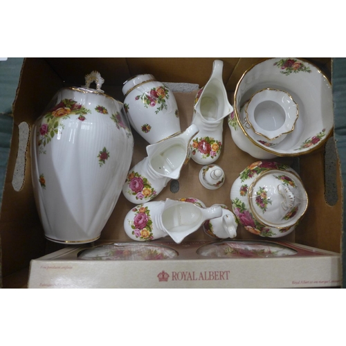 738 - Royal Albert Old Country Roses ornaments, planter, lidded vase, etc.