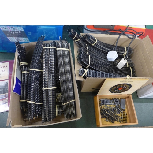 800 - Model rail accessories, track, three controllers, point motors, railway buildings, engine shed, brid... 