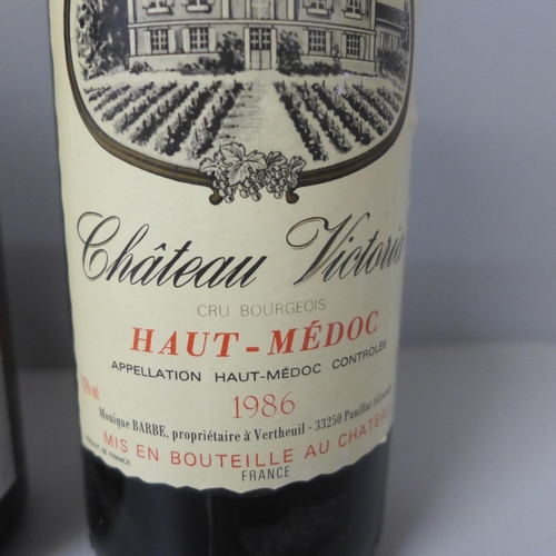 813 - Three vintage red wines:- Chateau Grand Barail Montagne Saint-Emilion 1993, Chateauneuf-Du-Pape Doma... 