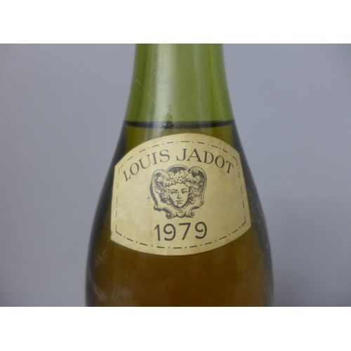 818 - A bottle of 1979 Louis Jadot Beaujolais-Blanc