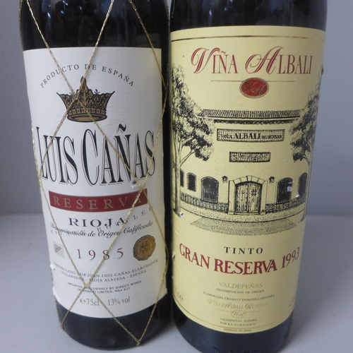 823 - A bottle of Luis Canas Rioja Reserva 1985 and a bottle of Vina Albali Tinto Gran Reserva 1993