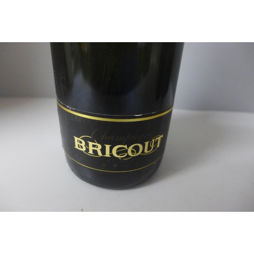 828 - A bottle of Bricout Champagne, with box