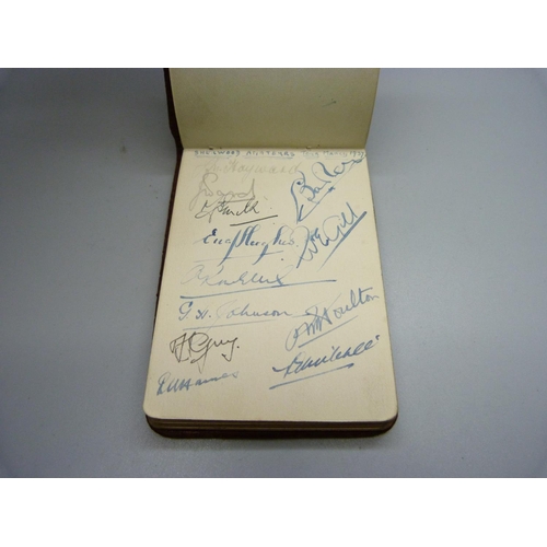 862 - A small autograph book with signatures of George Formby (1934), Sherwood Amateurs Tour, March 1937 a... 