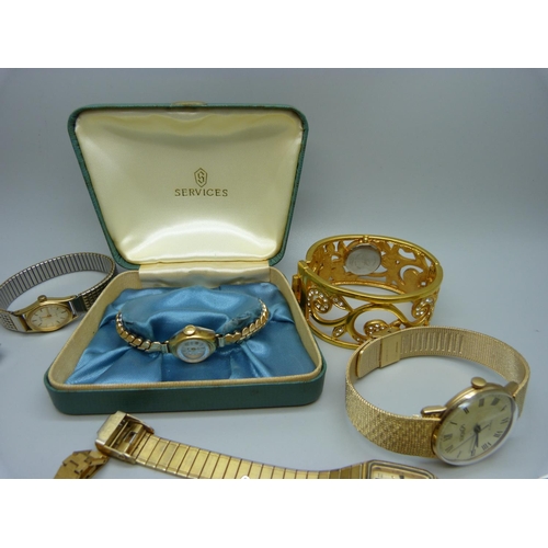 910 - Assorted wristwatches including Rotary and Buler and boxed Services