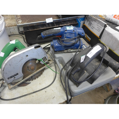 2007 - 240v Draper 1/2 sheet sander and Chandler 240V electric plane plus NuTool 240V drill