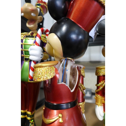 3005 - 3 Disney Nutcrackers (283-230,231) * This lot Is subject to VAT