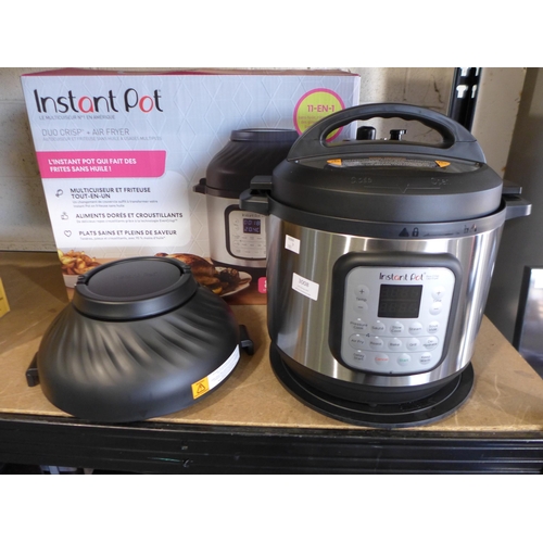 3008 - Instant Pot Duo Crisp 8 Air Fryer, original RRP £116.66 + VAT (283-224) * This lot Is subject to VAT