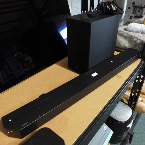 3026 - Samsung Hw-Q600B/Xu Soundbar with Remote & Charger (283-222) * This lot Is subject to VAT