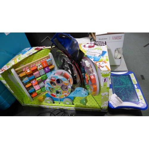 3057 - Boogieboard Sketch Studio and J'Adore 3 In 1 Gift Set  (281-45,76)   * This lot is subject to vat