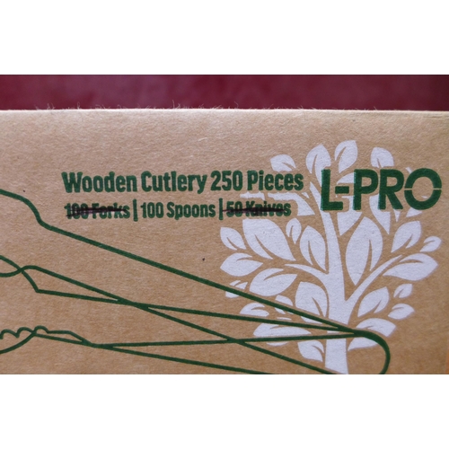 3080 - L-Pro Wooden Cutlery - Spoons Only     (282-490)  * This lot is subject to vat