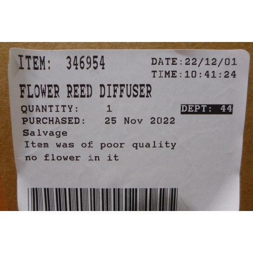 3087 - Flower Reed Diffuser  250ml   (282-16)  * This lot is subject to vat