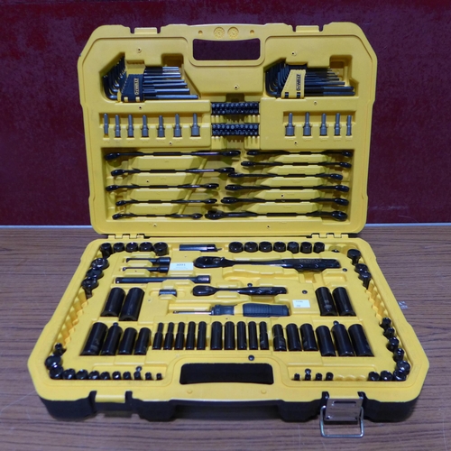 3091 - Dewalt Mechanics Set (282-600)  * This lot is subject to vat