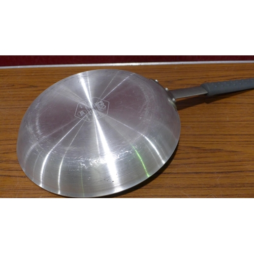 3159 - Tramontina Fry Pan 30cm      (282-324)  * This lot is subject to vat