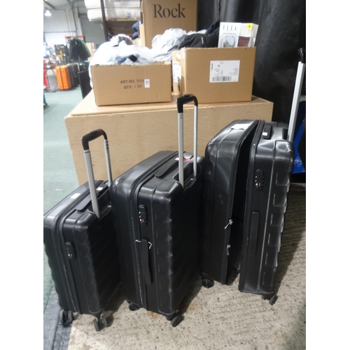 3373 - American Tourister Black 3Pc set - hardside spinner luggage, Original RRP £119.99 + vat (282-496)  *... 