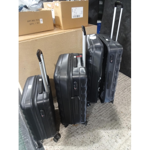 3373 - American Tourister Black 3Pc set - hardside spinner luggage, Original RRP £119.99 + vat (282-496)  *... 