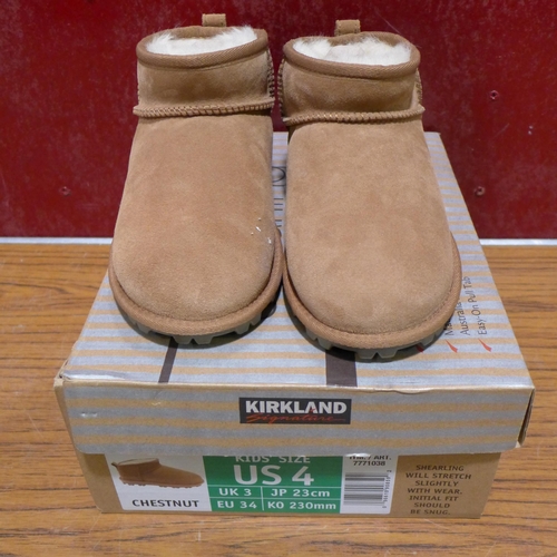 3411 - Pair of children's chestnut Shearling boots, UK size 3 * this lot is subject to VAT