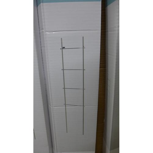 2146 - 6 boxed, unused Good Home Koros ladders