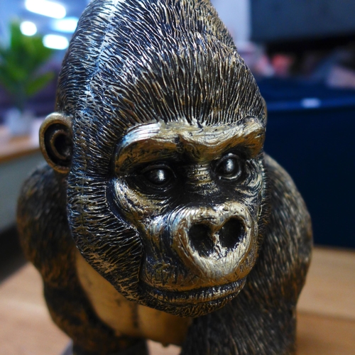 1324 - A decorative resin gorilla, H 32cms (2918722)   #