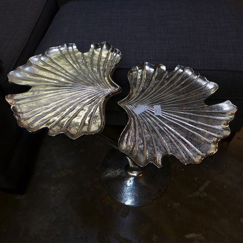 1501 - A silver ginko leaf table