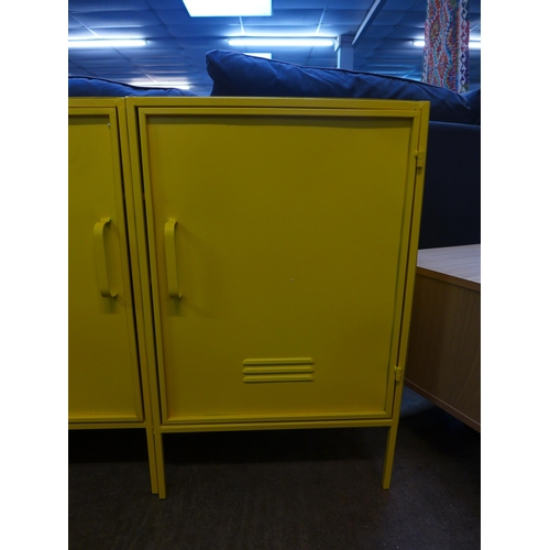 1530 - A yellow locker/side cabinet