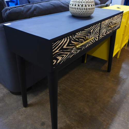 1532 - A zebra design console table